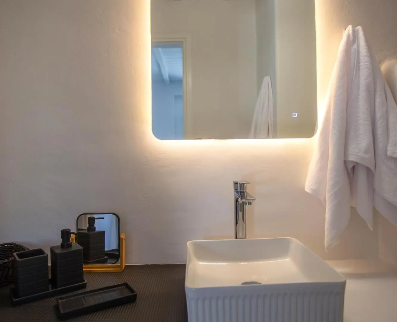Villa Iliana 1 & 2 W Shared Pool, Ornos, Mykonos اليونان